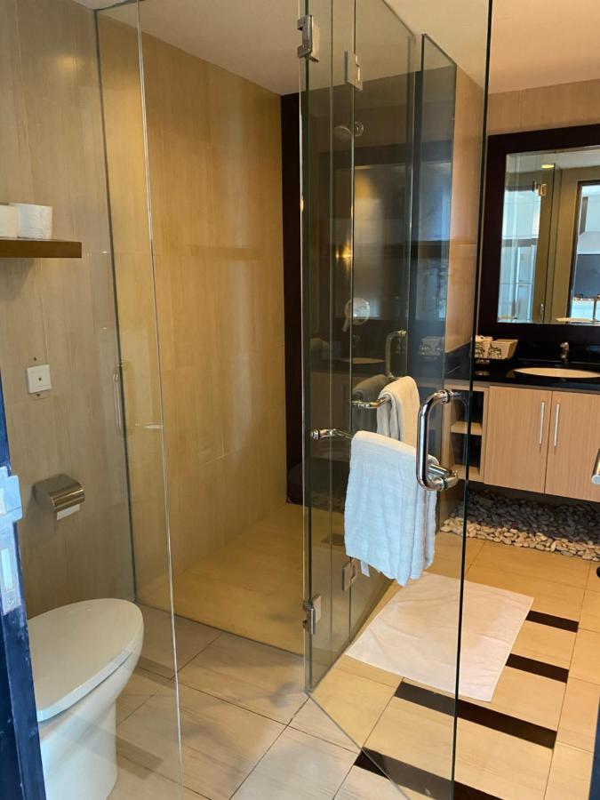 Stylish 2 Bedroom Penthouse Apt, Newly Refreshed, 50 Mbps, Pool, Gym, Resto Kuta Lombok Exteriör bild