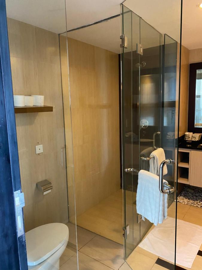 Stylish 2 Bedroom Penthouse Apt, Newly Refreshed, 50 Mbps, Pool, Gym, Resto Kuta Lombok Exteriör bild