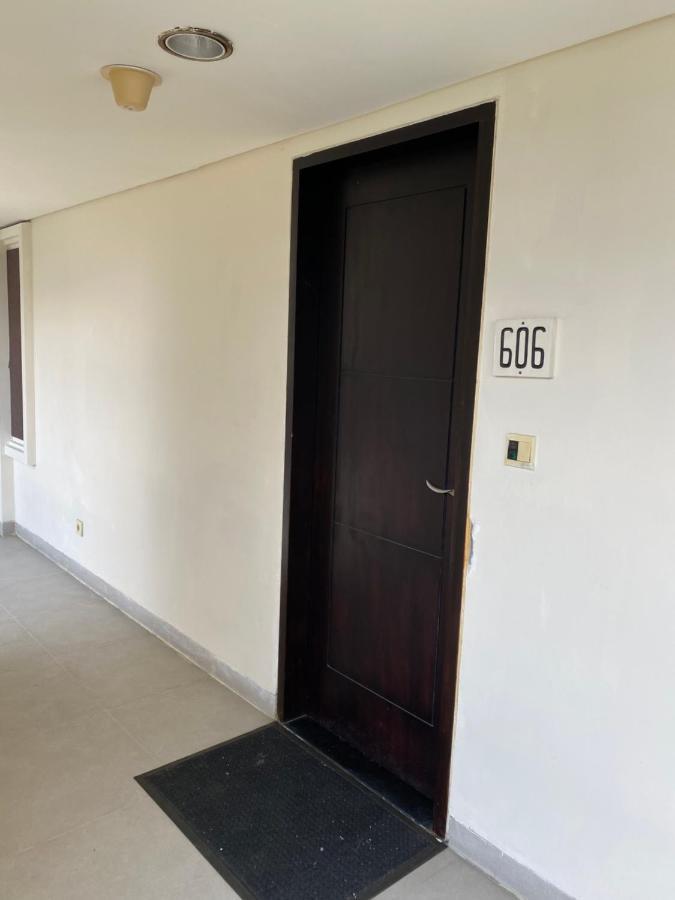 Stylish 2 Bedroom Penthouse Apt, Newly Refreshed, 50 Mbps, Pool, Gym, Resto Kuta Lombok Exteriör bild