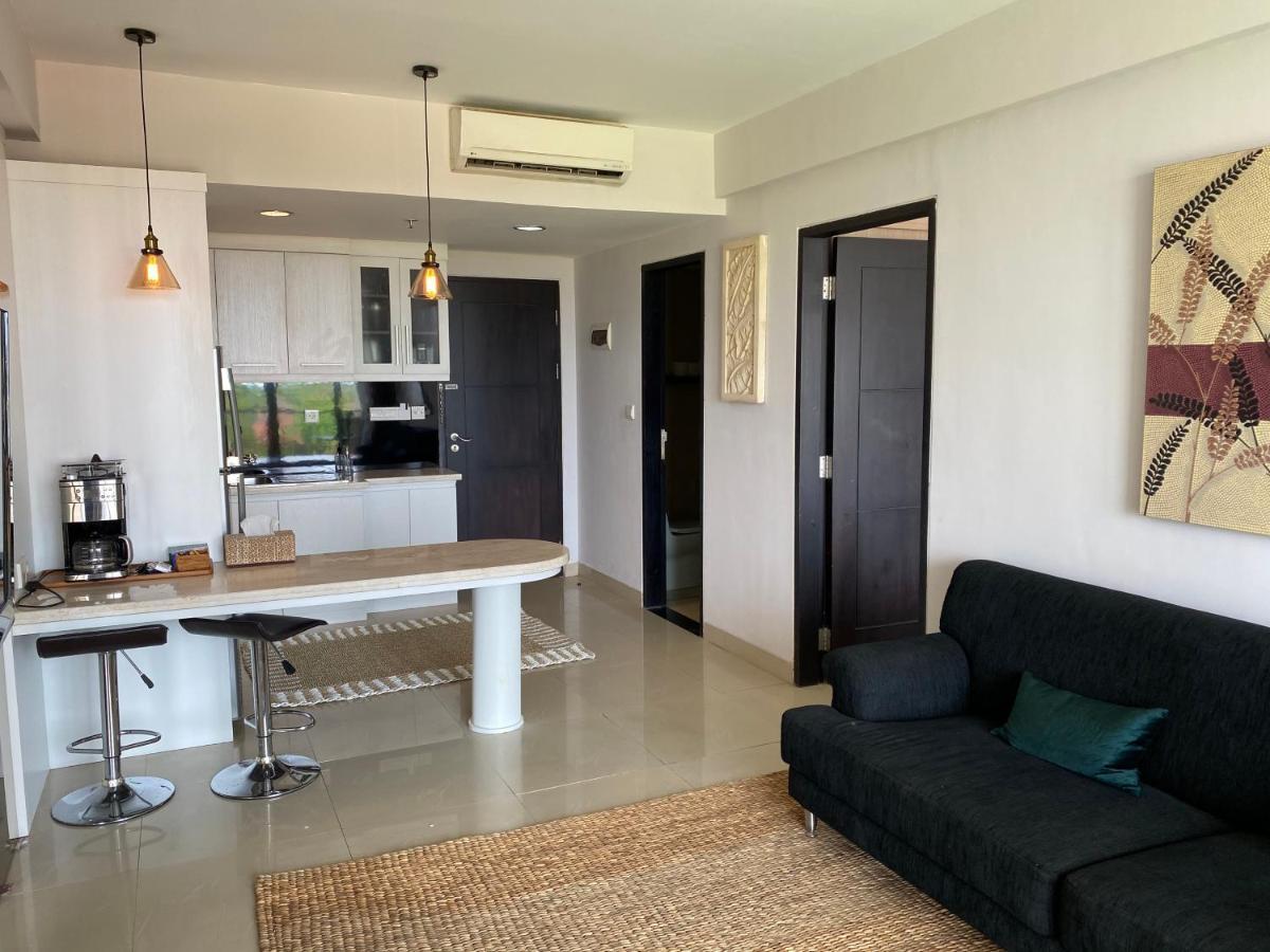 Stylish 2 Bedroom Penthouse Apt, Newly Refreshed, 50 Mbps, Pool, Gym, Resto Kuta Lombok Exteriör bild