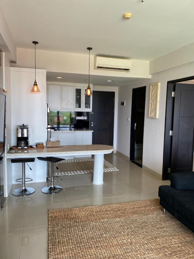 Stylish 2 Bedroom Penthouse Apt, Newly Refreshed, 50 Mbps, Pool, Gym, Resto Kuta Lombok Exteriör bild