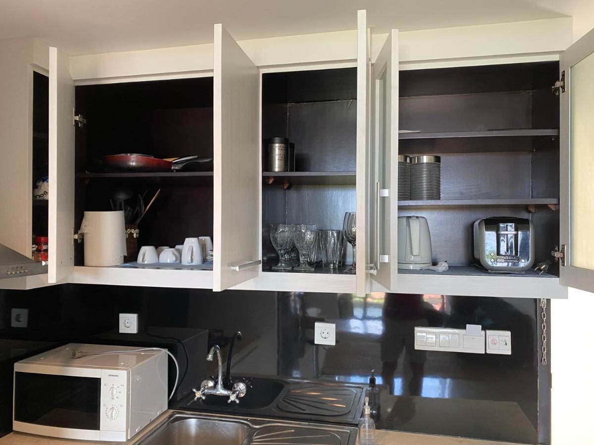 Stylish 2 Bedroom Penthouse Apt, Newly Refreshed, 50 Mbps, Pool, Gym, Resto Kuta Lombok Exteriör bild