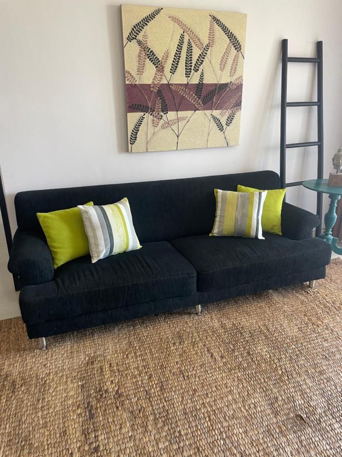 Stylish 2 Bedroom Penthouse Apt, Newly Refreshed, 50 Mbps, Pool, Gym, Resto Kuta Lombok Exteriör bild